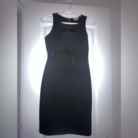 GUESS XS Black Fitted Dress with Cutout - Picture 2 of 2